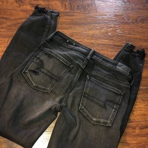 Black ripped skinny jeans